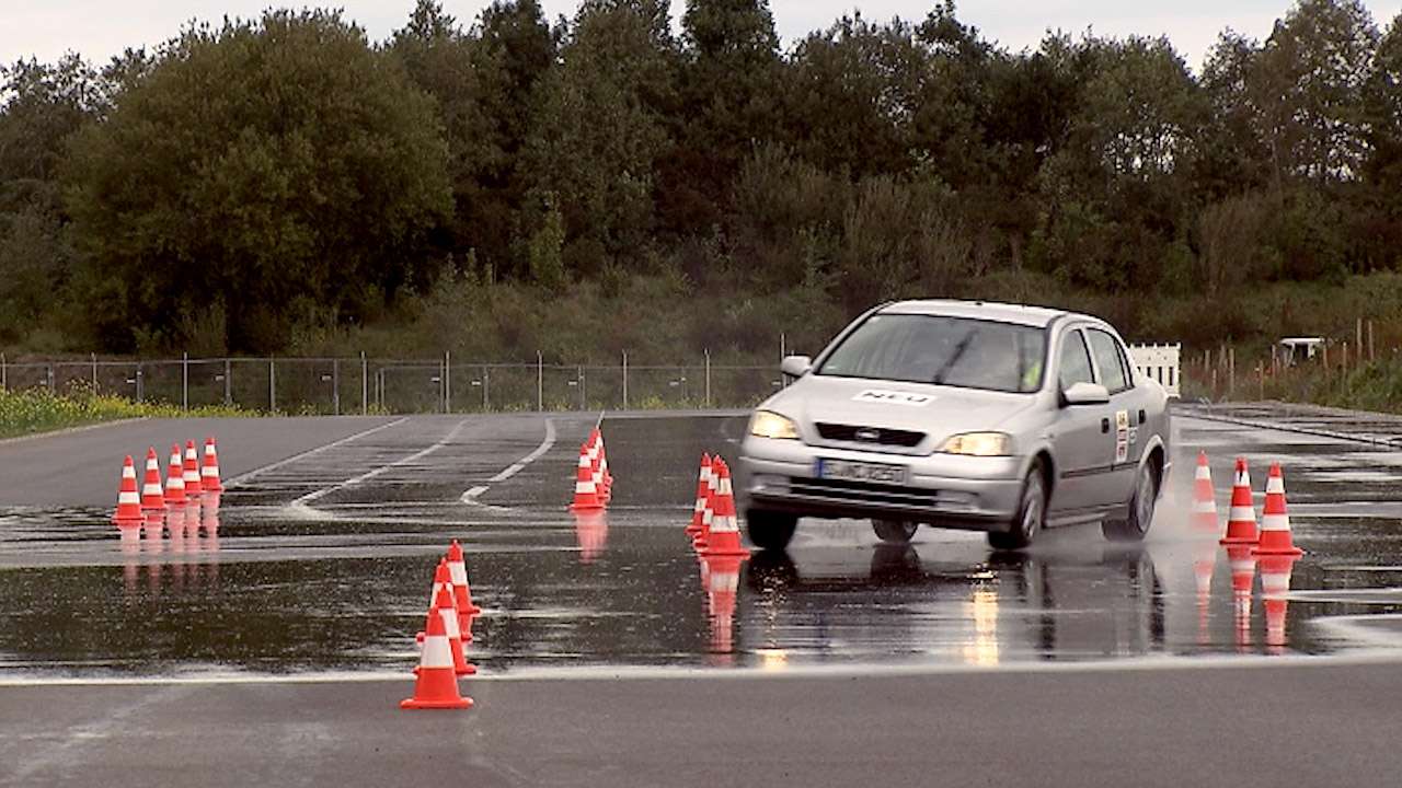 GTÜ: Alte und abgefahrene Reifen sind gefährlich!