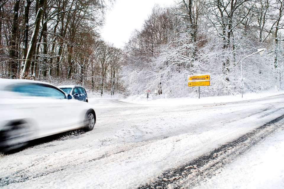 Rechtzeitig an Winterreifen denken