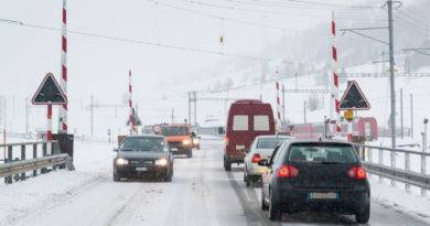 Sicher unterwegs bei Eis und Schnee Sicher Auto fahren bei Schnee und Eis